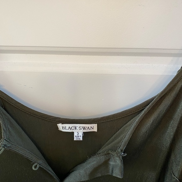 Black Swan Button Closure Sleeveless Blouse, S - Picture 5 of 10